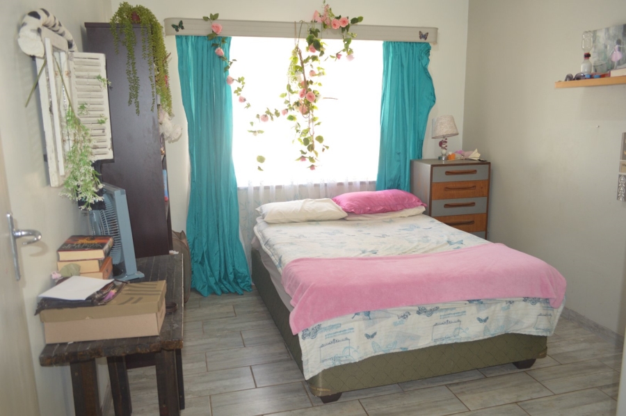 4 Bedroom Property for Sale in Flamwood North West